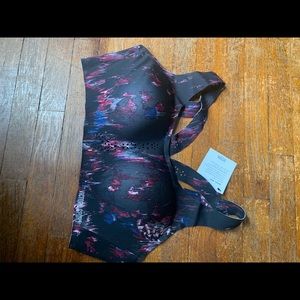 Victoria’s Secret Angel Max Sports Bra